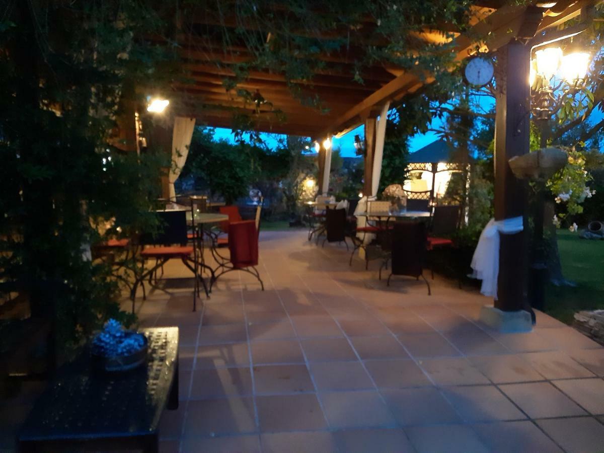 Hosteria Las Fuentes Rubayo Exterior photo